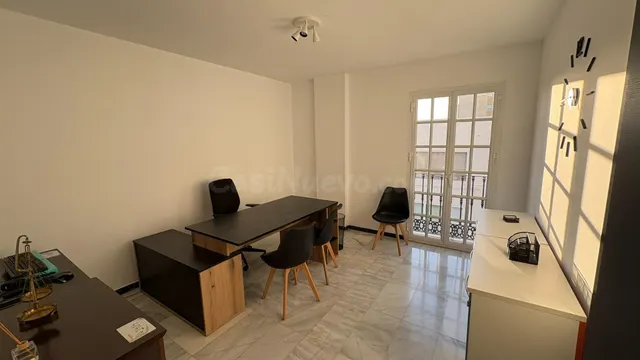 EXCLUSIVO PISO EN UN EMBLEMÁTICO EDIFICIO DE MARBELLA - foto 2