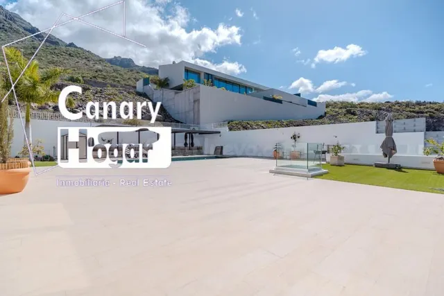 VILLA DE LUJO MUY ESPACIOSA DE 5 DORMITORIOS EN VENTA EN ROQ - foto 4