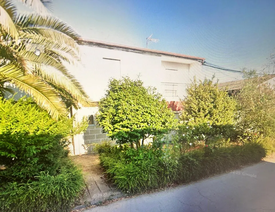 Amplia Casa con Terreno en Posada del Bierzo por solo 82.900€