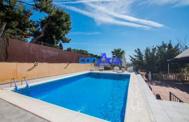 CHALET  A  UN PASO DE ELCHE, PLAYAS Y AEROPUERTO — 4