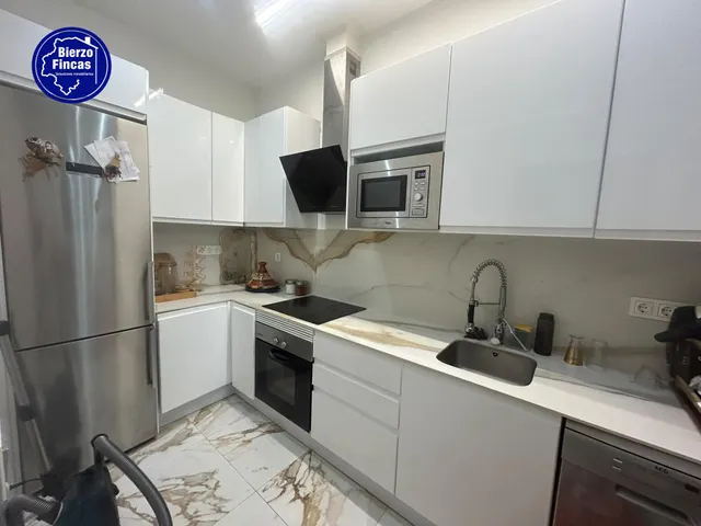 **se vende casa en Oviedo** — 6