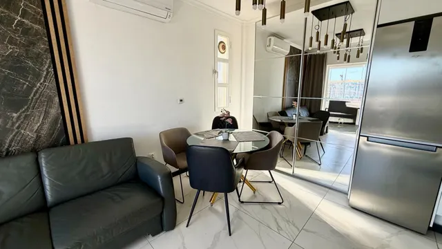 Apartamento con vistas al mar, piscina y licencia turística en La Mata, Torrevieja — 3