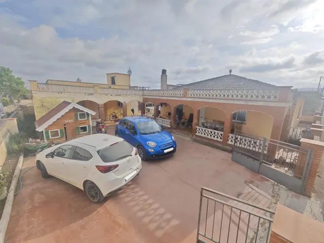 ¡OPORTUNIDAD DE INVERSIÓN! CHALET EN VALLS (TARRAGONA) - foto 4