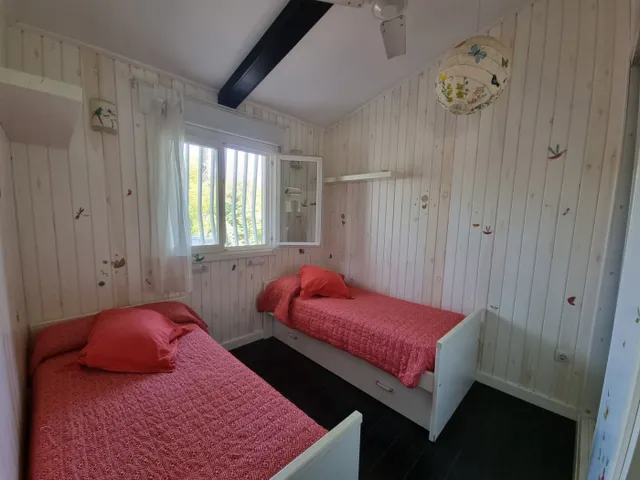Maravillosa casa con jardín mas casa invitados — 29