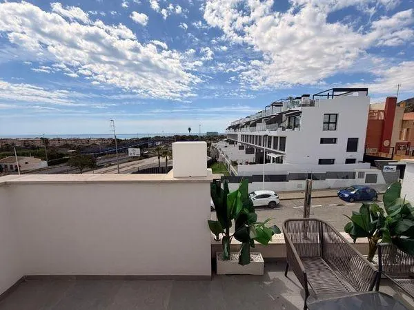 Casa adosada en Guardamar del Segura con vistas al mar. — 7