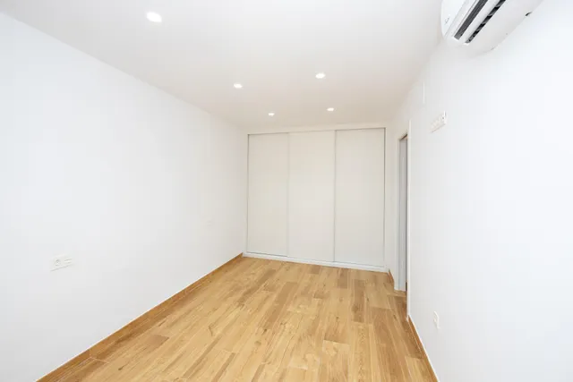 SE VENDE PISO EN GRANADA — 16