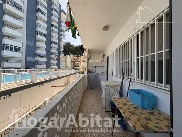 APARTAMENTO CON DOS BALCONES Y GARAJE CERCA DE LA PLAYA — 30