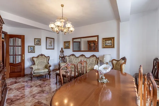 Piso señorial de 182 m2 en Avenida Madrid: amplitud, luz y posibilidades infinitas con garaje opcional. — 6