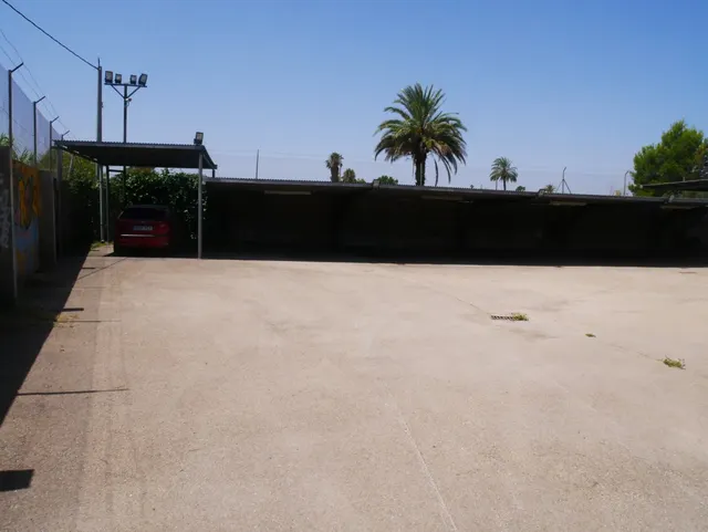 Se venden naves con parcela de 2.868 m2 en Senda De los Garres — 10