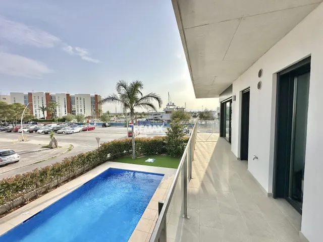 Roses, Santa Margarita | Moderno apartamento a estrenar en l