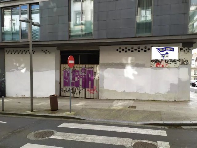 SE VENDE O ALQUILA LOCAL COMERCIAL PROXIMO A PLAZA DE GALICI - foto 4