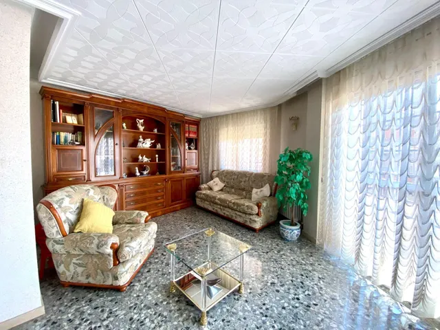 Casa unifamiliar en planta única con amplios espacios y gran terraza — 10