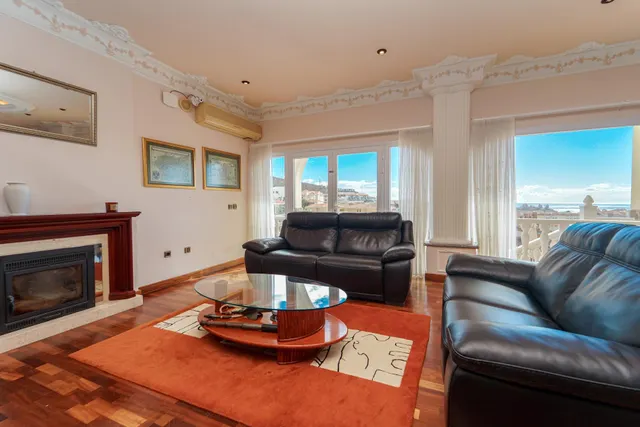 Elegante villa de 4 dormitorios en Arguineguín | Vistas panorámicas al mar, gran parcela y un potencial excepcional! — 48