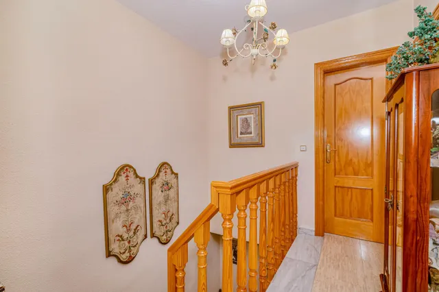 Fantástica casa adosada con gran patio, sótano habitable y excelente luminosidad !! — 32