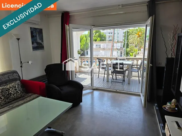 Apartamento con amarre privado y licencia turística Roses — 20