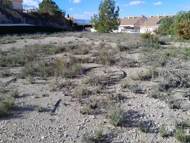 TERRENO URBANO A LA VENTA EN BENAGUACIL — 14