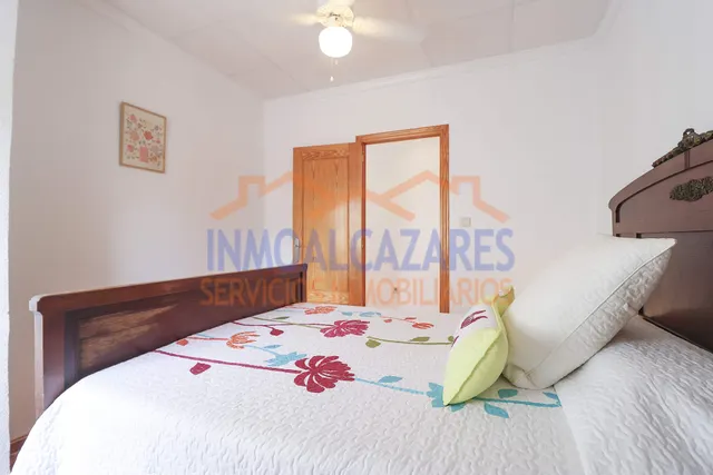 ¡A SOLO 1 MINUTO DE LA PLAYA! CÉNTRICO APARTAMENTO EN PRIMERA PLANTA DE 3 DORMITORIOS Y TERRAZA CON VISTAS AL MAR, EN LOS ALCÁZARES, MURCIA. — 14