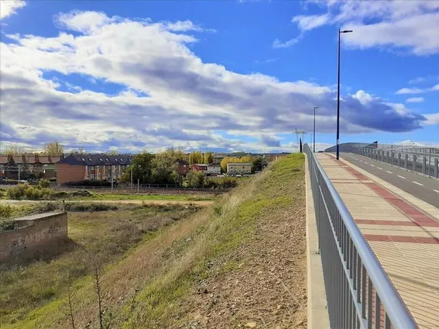 SUELO  URBANIZABLE RESIDENCIAL EN  SAN ANDRES DEL RABANEDO — 8