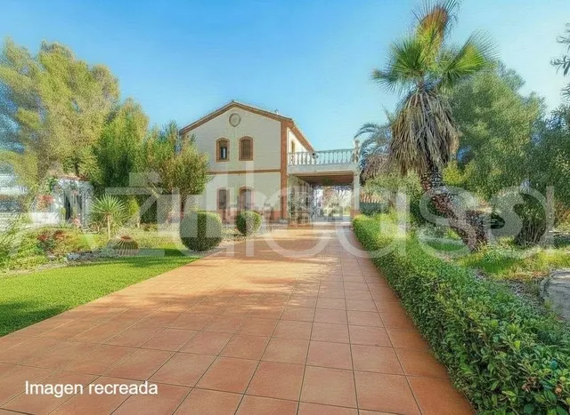 Villa con parcelas urbanas. - foto 4
