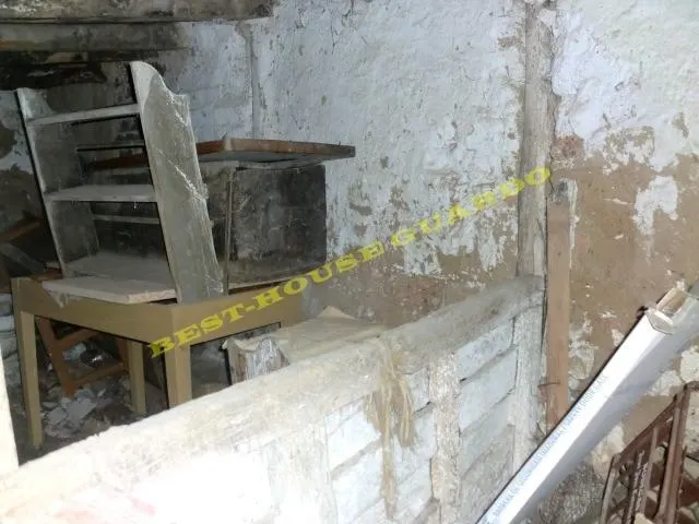 CASA COCHERA Y CHOCO PARA REFORMAR LAS HERAS — 19