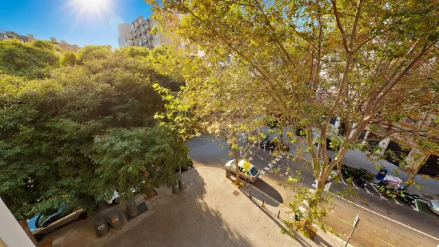 LUZ, SOL Y VISTAS DESPEJADAS EN UNA VIVIENDA EXTERIOR JUNTO A POBLENOU Y DIAGONAL MAR — 22