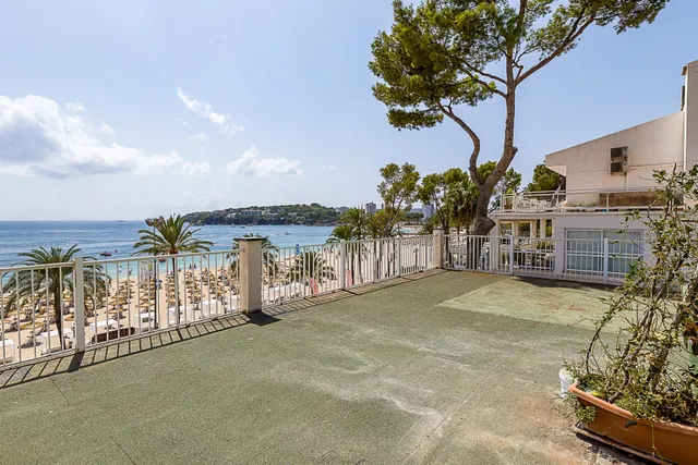 Local comercial en primera línea de playa en Magaluf — 19