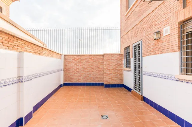 DÚPLEX 4 DORMITORIOS CON PLACAS SOLARES + VISTAS A LA MONTAÑA | ESQUINA — 17