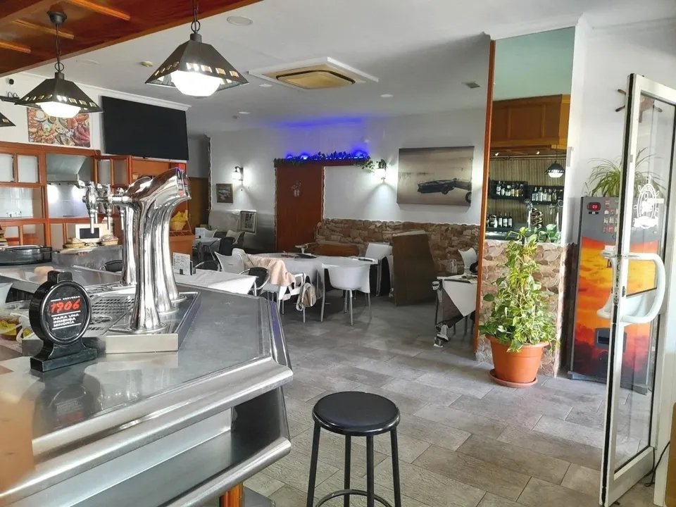 Bar en alquiler o traspaso en Trigueros (Huelva) con amplia terraza