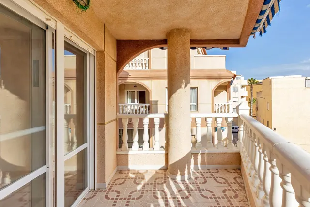 Apartamento de 2 dormitorios a tan solo 100 metros de la playa en La Mata!! — 6