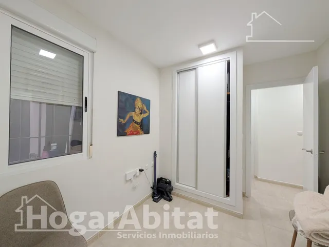 REFORMADO CON TERRAZA, PISCINA Y GARAJE CERCA DE LA PLAYA — 38