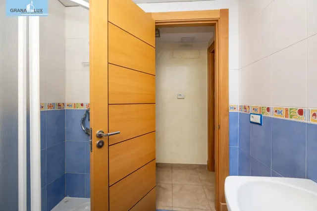 Casa exclusiva junto a Acera del Darro. Pleno centro de Granada. Seminueva y con ascensor propio — 24