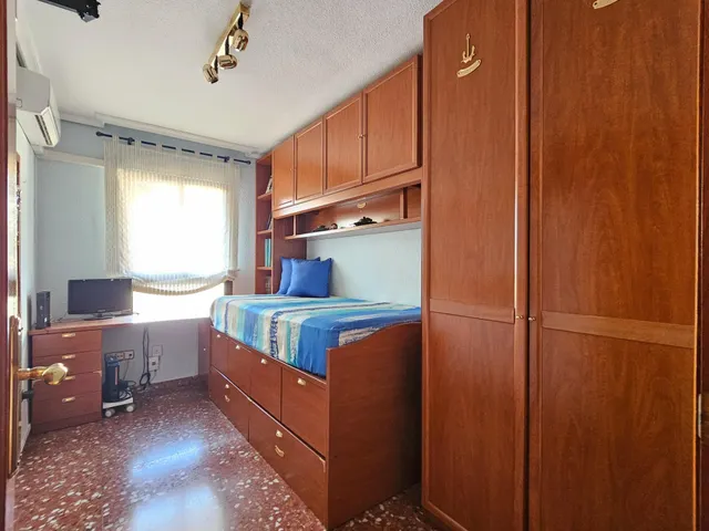 Piso de 3 dormitorios con terraza y garaje en San Vicente del Raspeig — 29