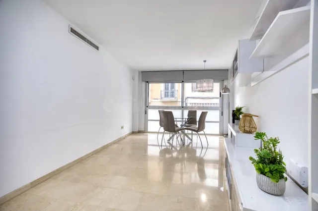 ✨ AMPLIA VIVIENDA EN PLENO CENTRO CON PATIO PRIVADO | ¡LISTA - foto 3