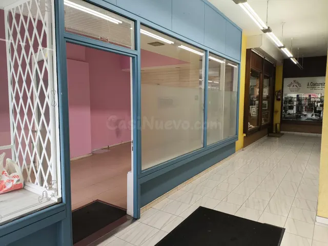 Oportunidad de Alquiler en el Corazón de Carballo: Local Com - foto 4