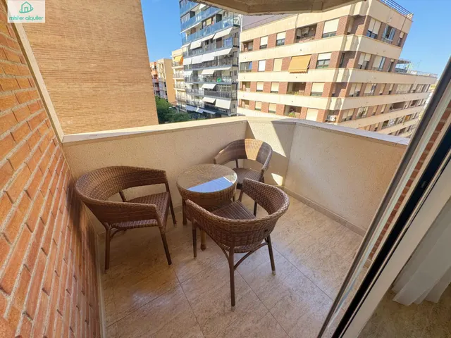 ALQUILER DE HABITACIÓN PARA ESTUDIANTE, IDEAL PARA UNIVERSITARIO DE MEDICINA Y CIENCIAS DE LA SALUD — 17