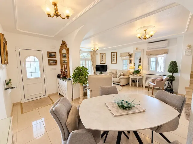 Villa 3 habitaciones en venta - Villamartín-Las Filipinas — 18