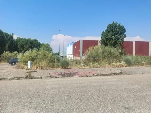 PARCELA INDUSTRIAL, POLIGONO LAS LOBAS, LAGUNA DE DUERO. 850 - foto 2