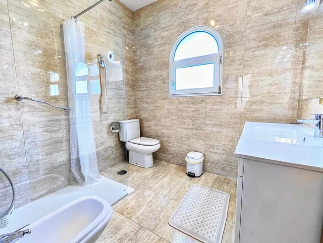 Chalet 4 habitaciones 206m² en venta - Centro — 42