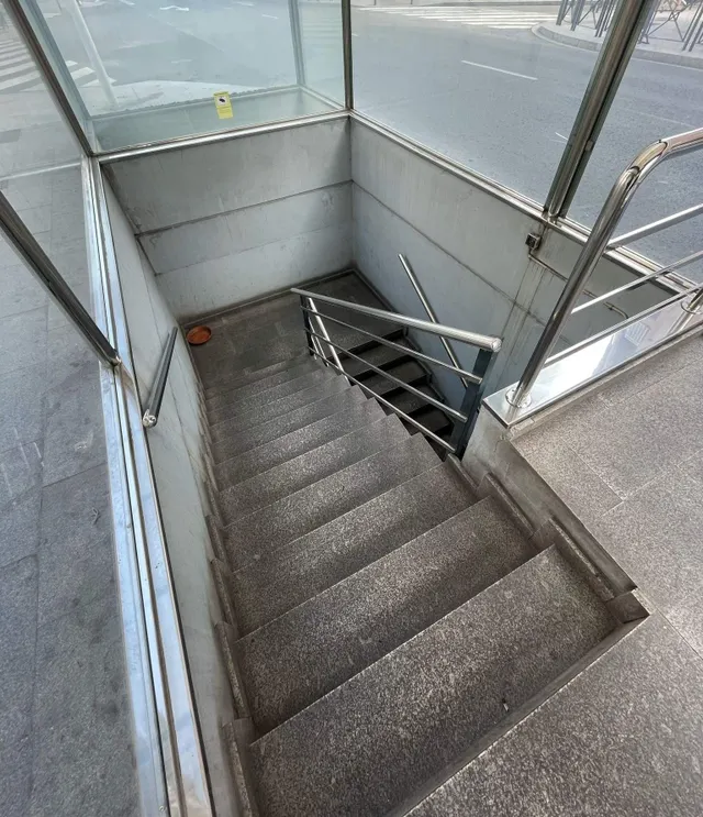 ¡Oportunidad única! Plaza de garaje en venta en Elche – Zona Plaza de Barcelona — 8