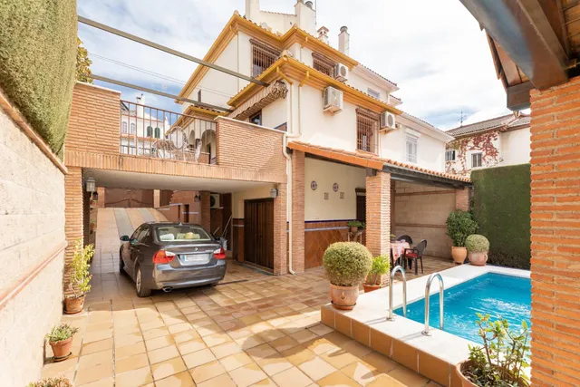 VIVIENDA PAREADA EN MONTELUZ — 11
