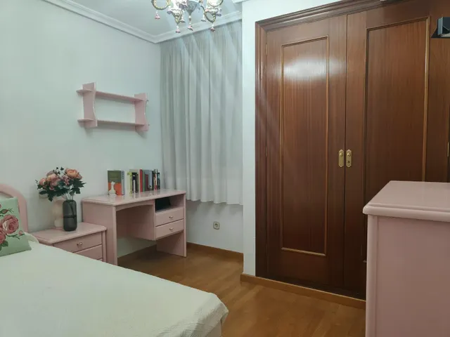 SE VENDE ELEGANTE Y GRAN VIVIENDA FRENTE A PUERTO DEPORTIVO - ALICANTE — 26