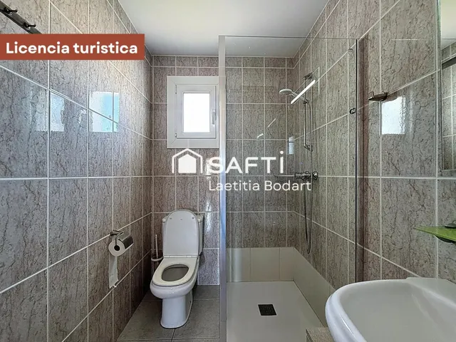 Casa de pescador con licencia turística y amarre - Empuriabrava — 32