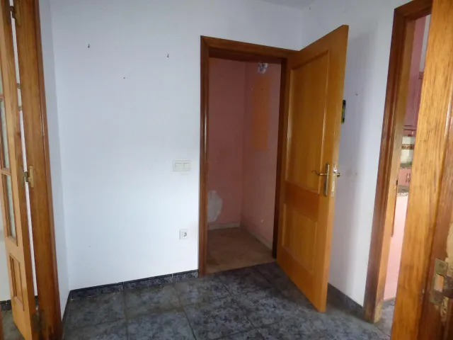 Casa en Blanes con Vistas y Potencial de Reforma por solo €199,000 — 6