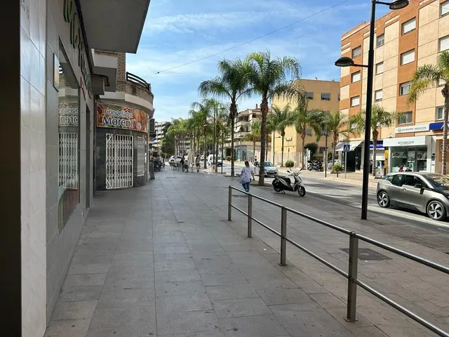 Local en venta y alquiler con opción a compra en Avenida de 