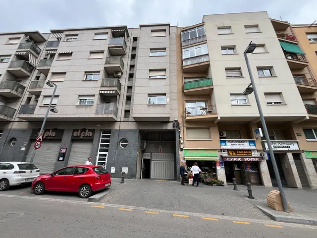PLAZA DE PARKING CENTRICA — 4