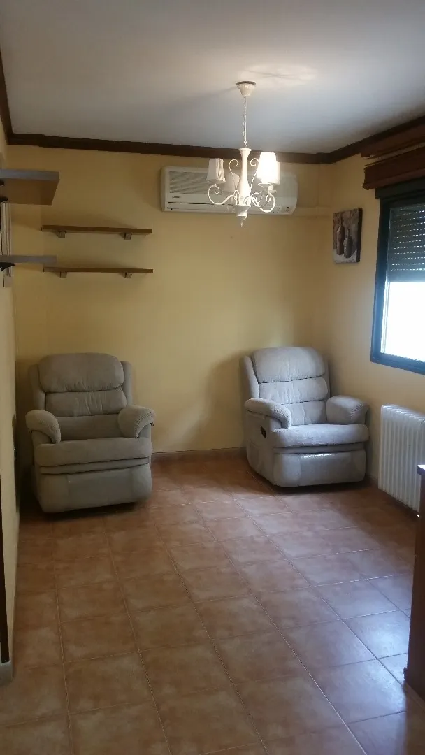 Vivienda de 120 metros más bar de 80 metros.
San Pedro.