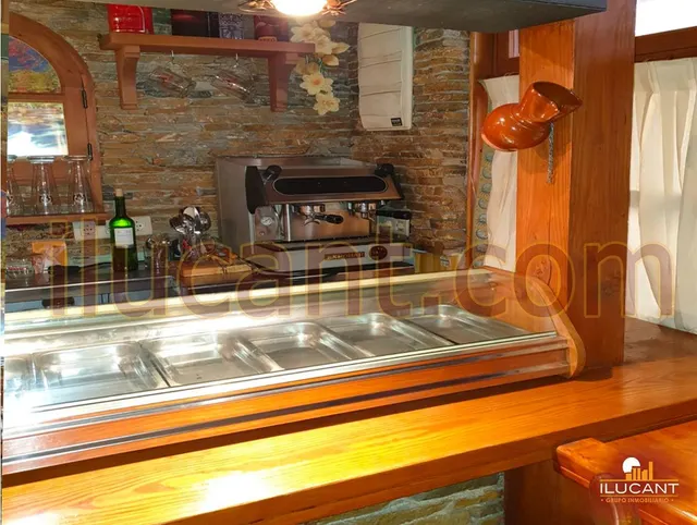 BAR-CAFETERIA en ALQUILER, LISTO PARA FUNCIONAR, TOTALMENTE EQUIPADO -- NO TIENE SALIDA DE HUMOS — 6