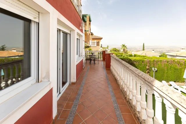 CHALET EN EL BARRIO DE MONACHIL — 18