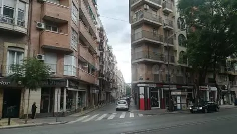 Inmueble tapiado para reformar Piso tapiado de 100 m2 para reformar en el barrio de El Carmen, Murcia. — 3