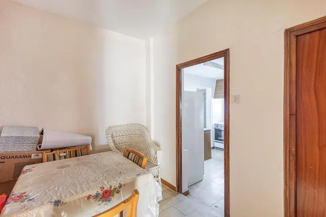 CASA CON NEGOCIO EN ALHENDIN — 17